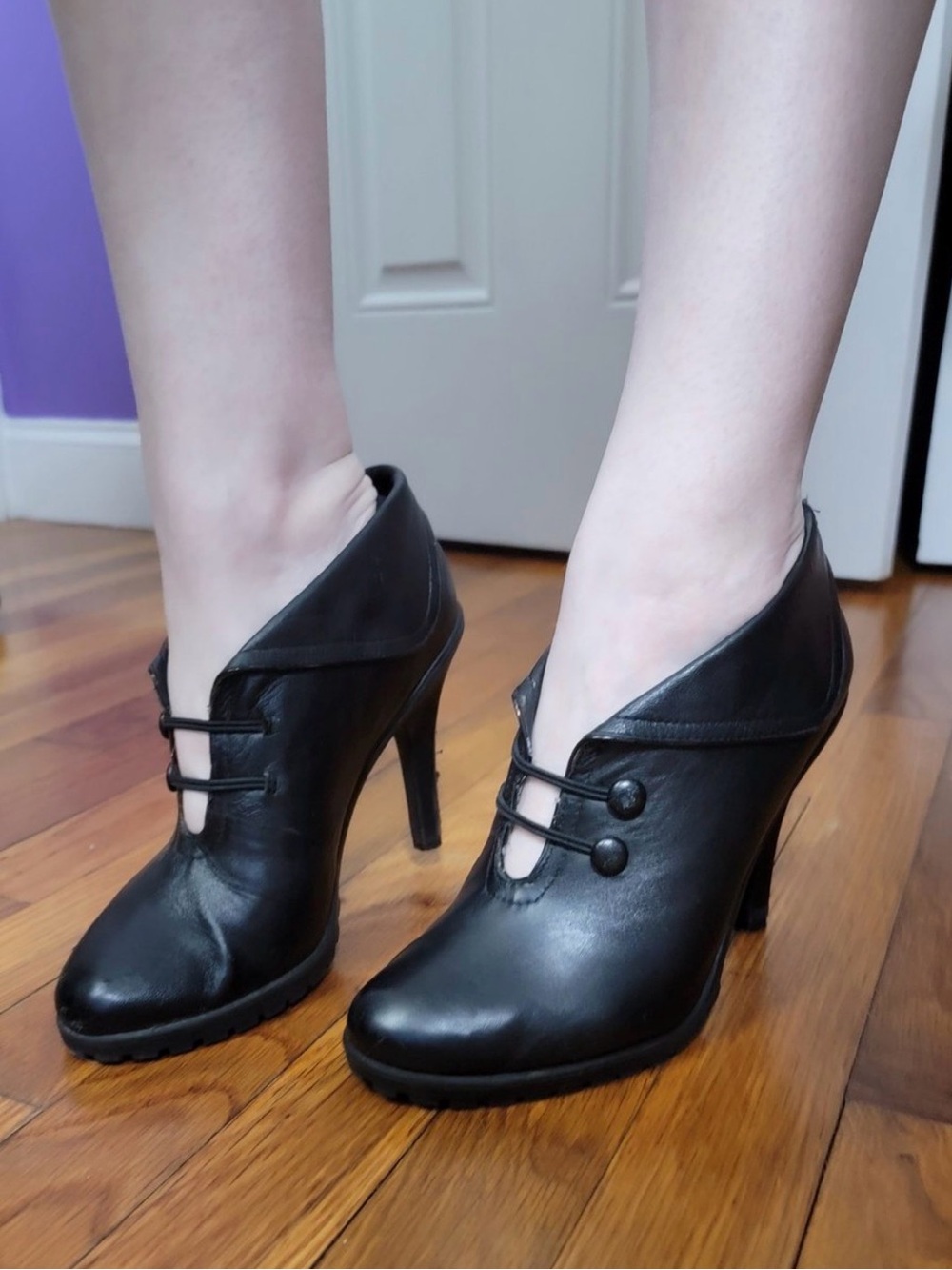 Me Too Leather booties
